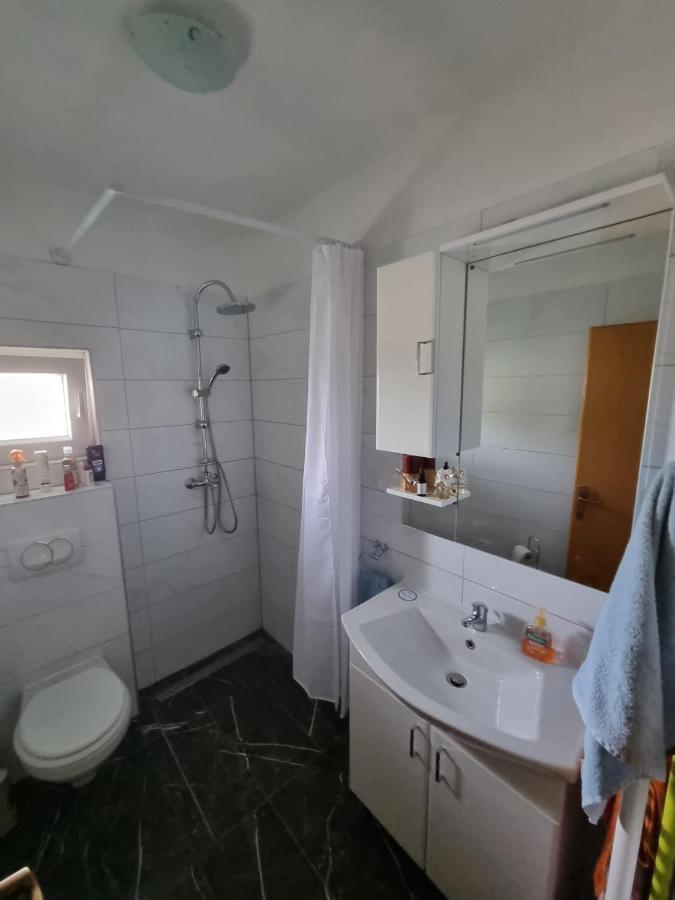 Toni&Megi Apartment Йесенице Екстериор снимка